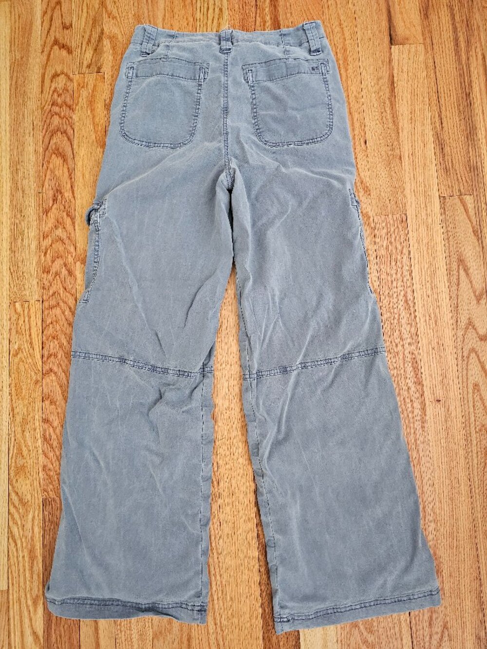 American Eagle Cargo Pants - Picture 7 of 7